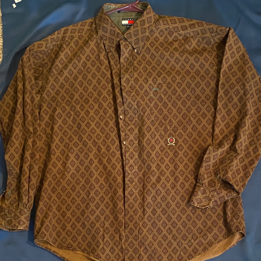 90sTommy Hilfiger Men's Brown Geometric Shirt  Xl